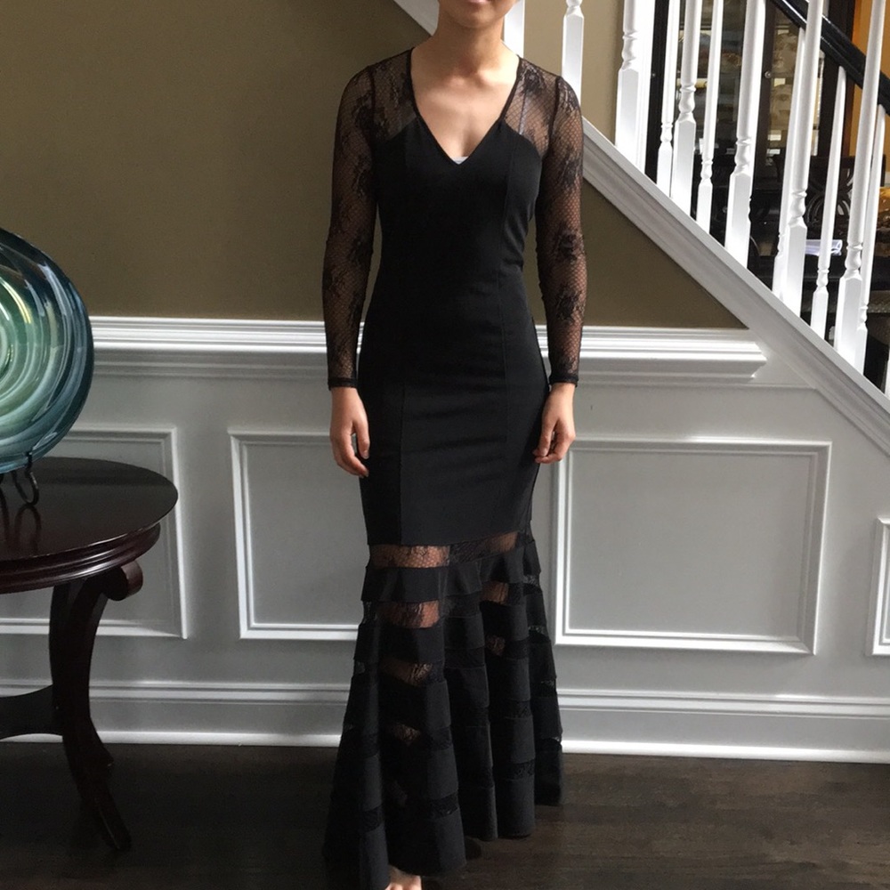 BRAND NEW VENUS STUNNING dress!  Sz 2